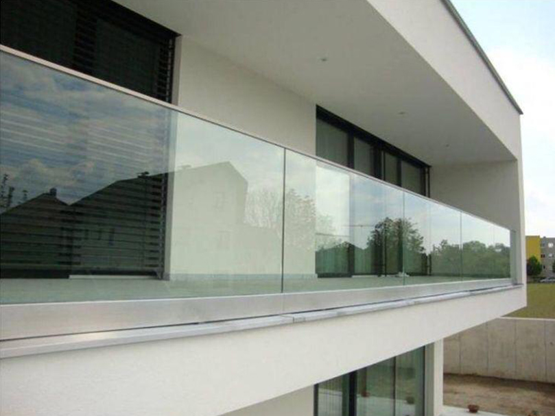 Contemporary aluminum railing designs in Madurai for Karaikudi buildings