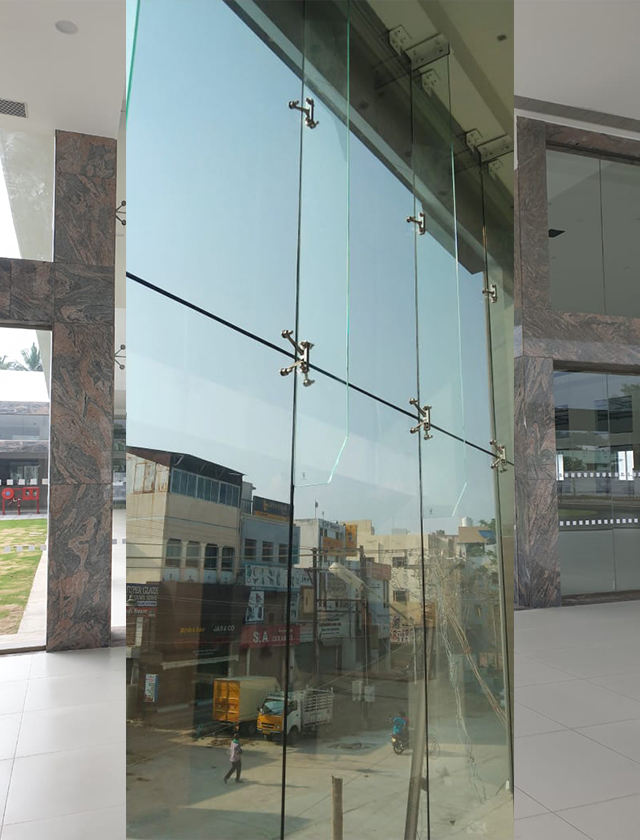 Space-efficient wardrobe sliding in Madurai for Vadipatti homes